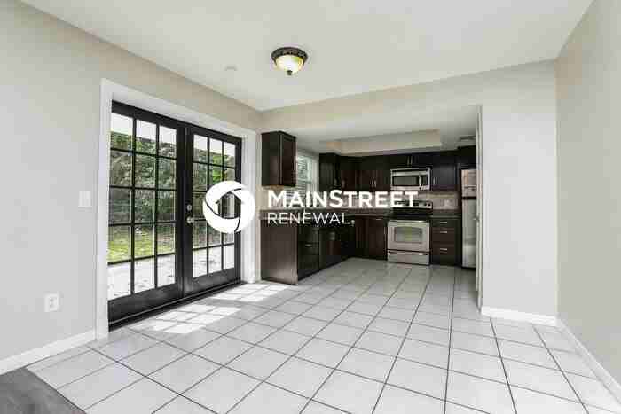109 N Alderwood St - Photo 4 of 16