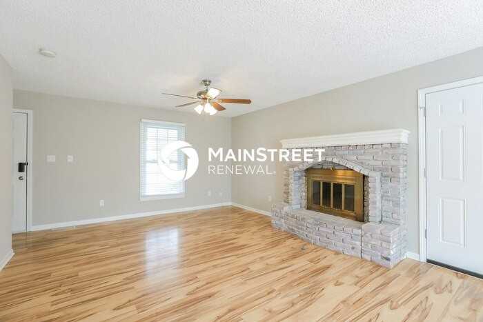 1105 Ne Ridgeview Dr - Photo 3 of 16