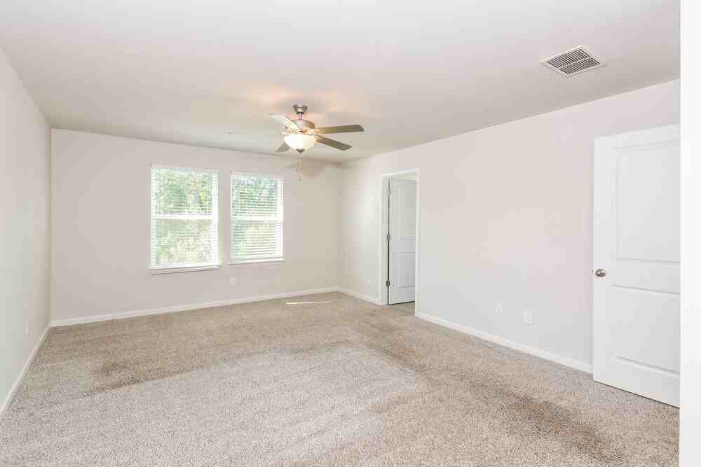 6075 Hickory Creek Ct - Photo 7 of 17