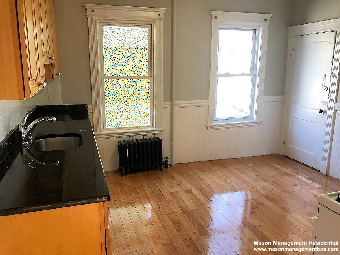 22 Arden St #2 - Photo 6 of 9