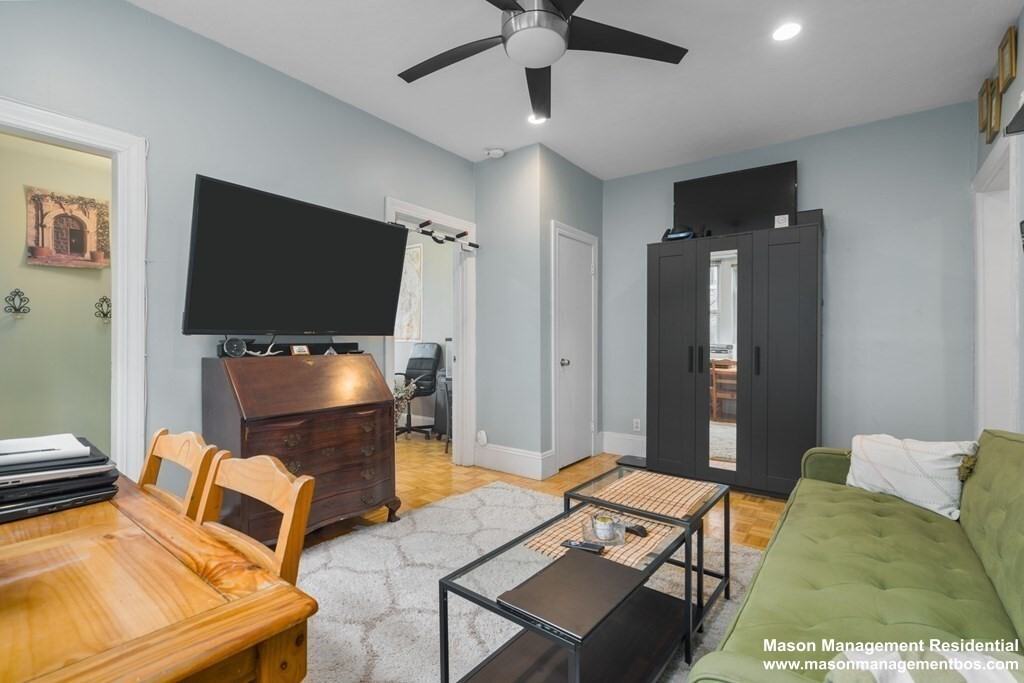 59 Park Vale Ave #12 - Photo 4 of 9