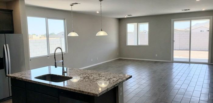 2065 E Brooklyn Dr - Photo 4 of 35