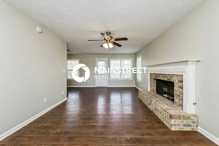 368 Grove Hill Dr - Photo 4 of 17