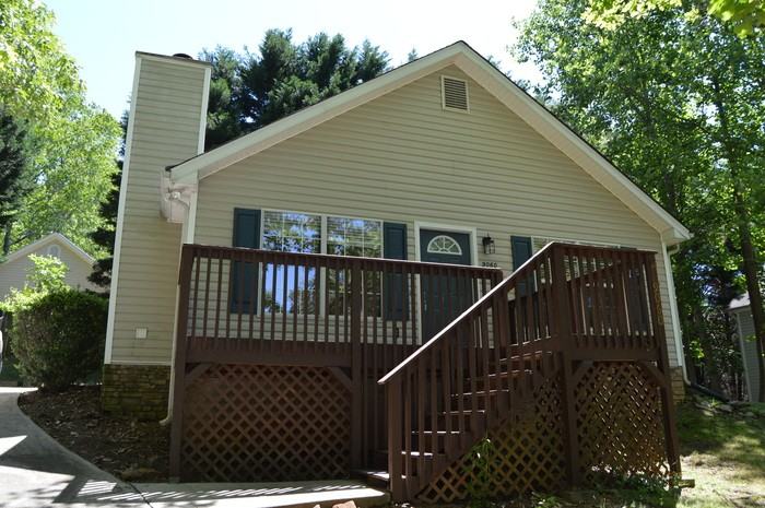 9060 Belaire St - Photo 2 of 8