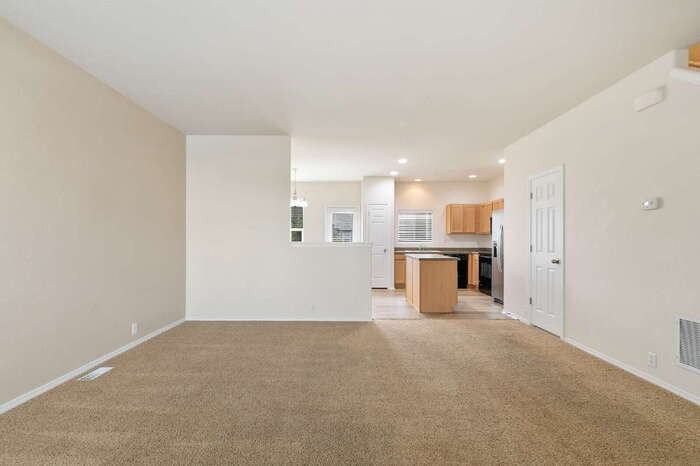 7475 Country Side Grv - Photo 4 of 28