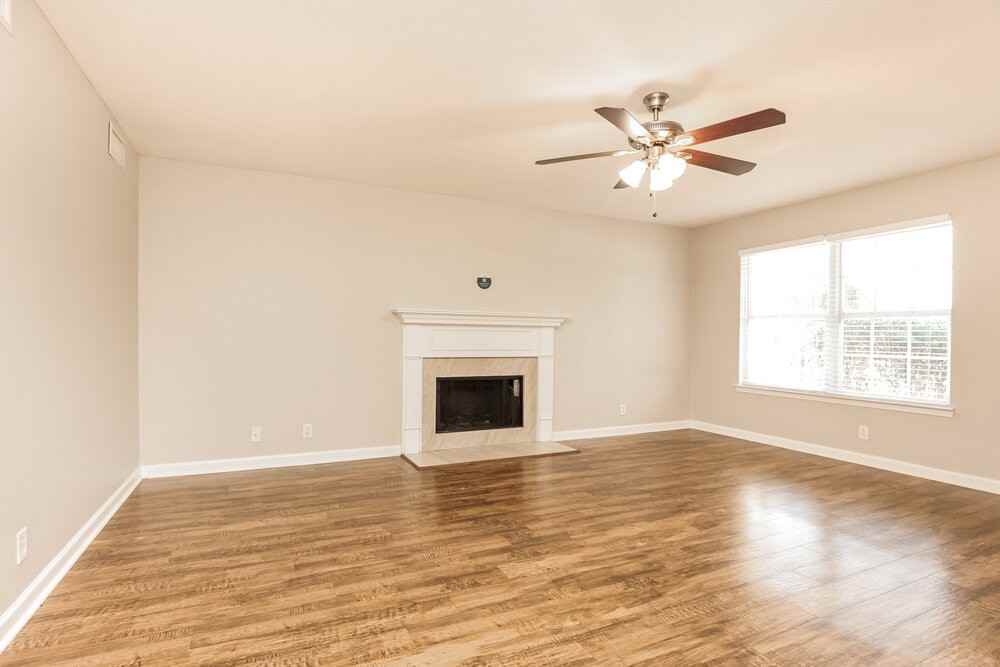 3764 Indian Creek Blvd - Photo 5 of 17