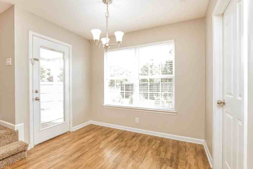 3764 Indian Creek Blvd - Photo 7 of 17
