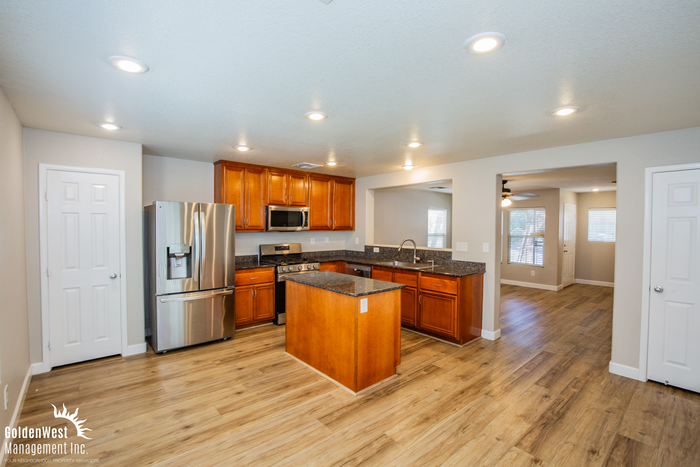 7205 Neches Ave - Photo 5 of 18