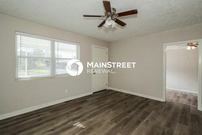 6247 Bartholf Ave - Photo 6 of 16