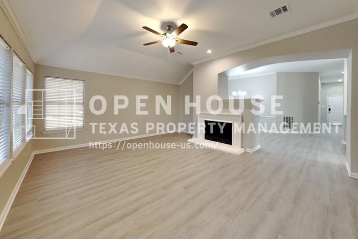 4520 Ridgepointe Dr - Photo 5 of 21