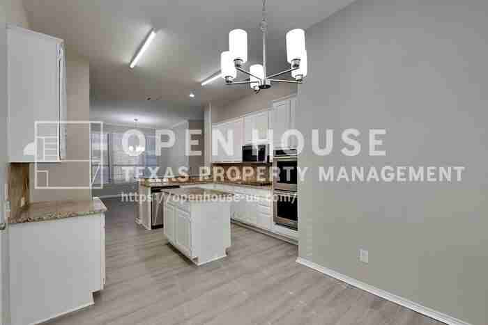 4520 Ridgepointe Dr - Photo 6 of 21