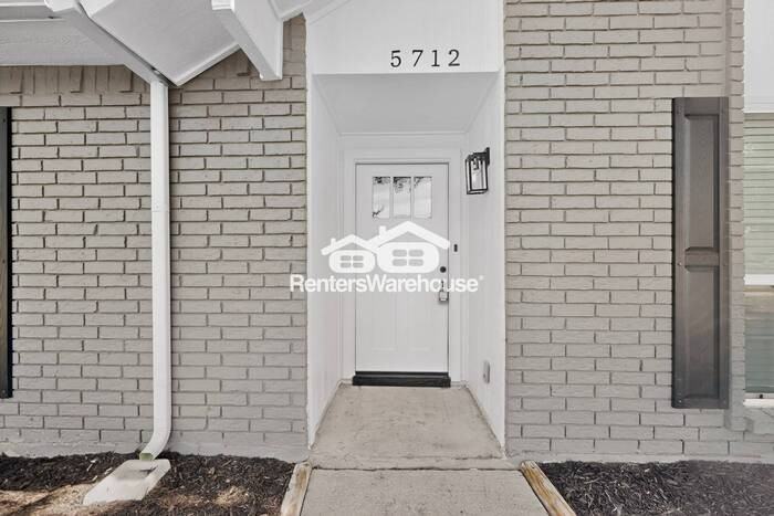 5712 Truitt St - Photo 7 of 45