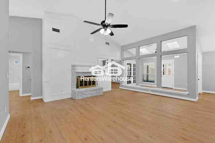 803 Sandy Creek Dr - Photo 5 of 45