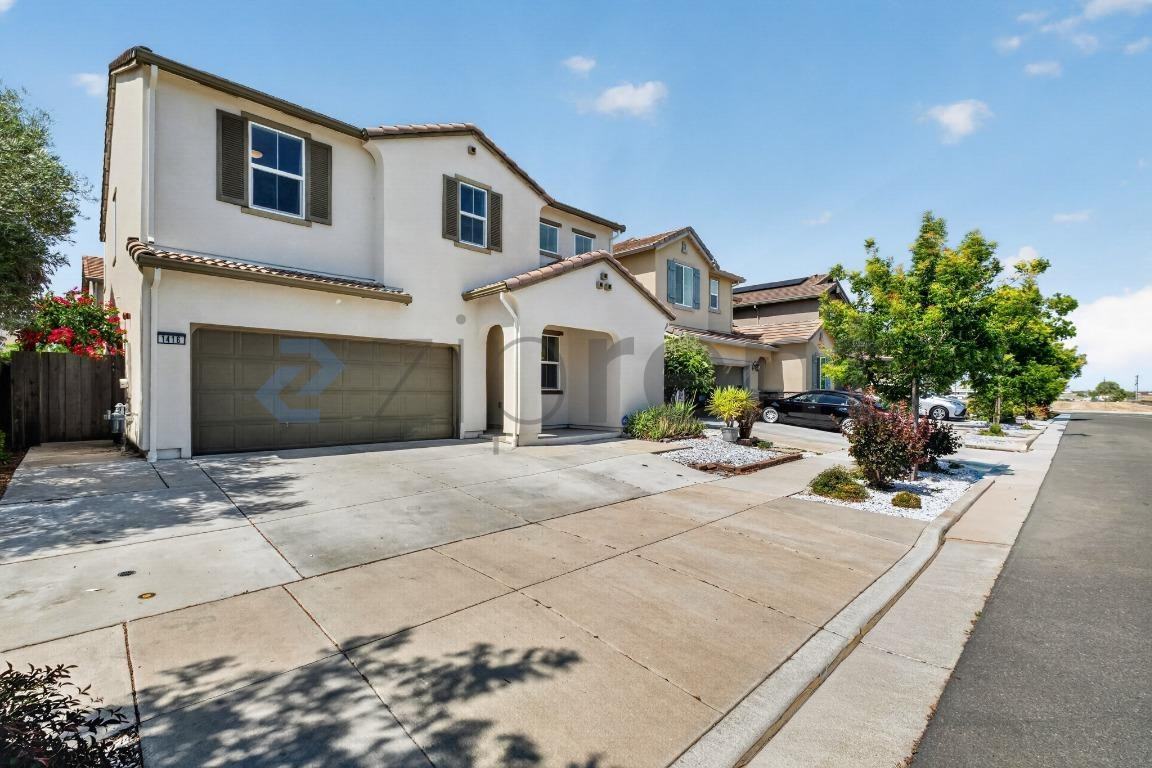 1416 Passion Ln - Photo 2 of 38