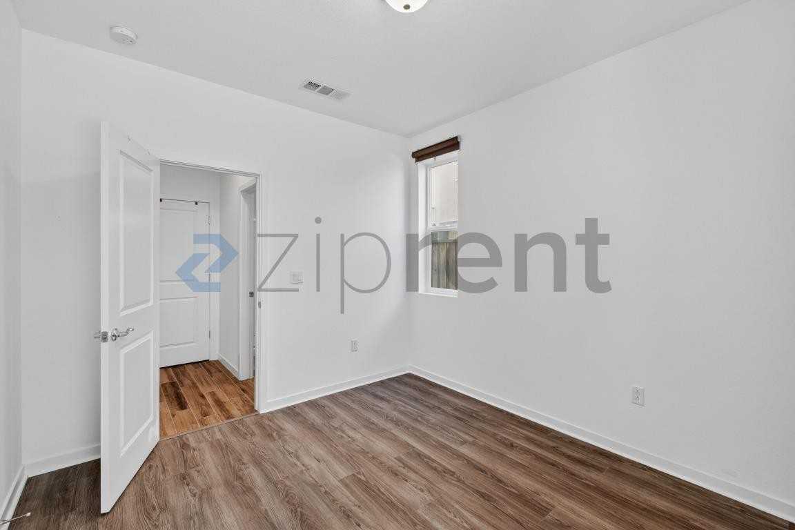 1416 Passion Ln - Photo 7 of 38