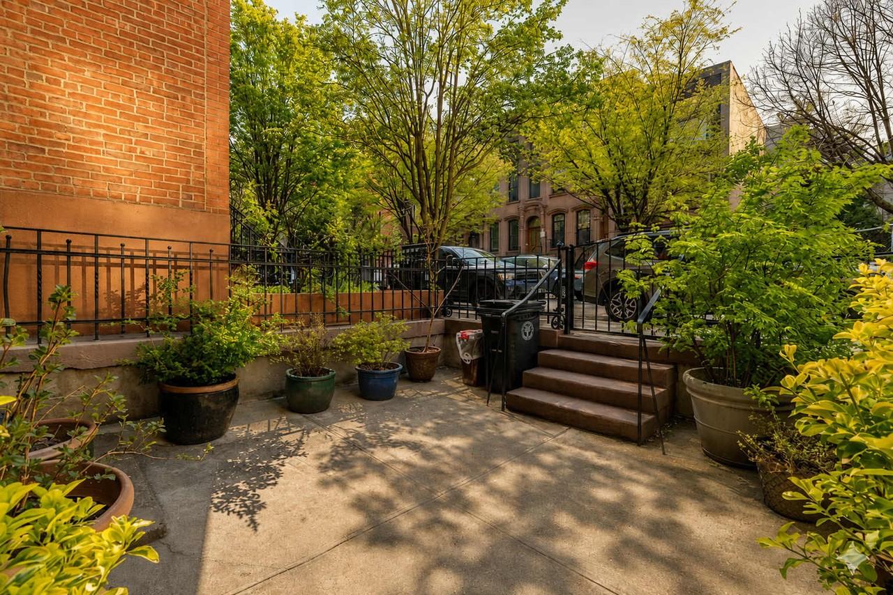 7 E 129th St #1330812P - Photo 6 of 6