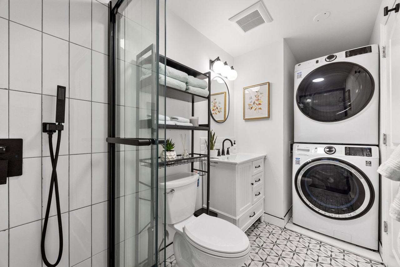345 W 123rd St #1514683P - Photo 5 of 16