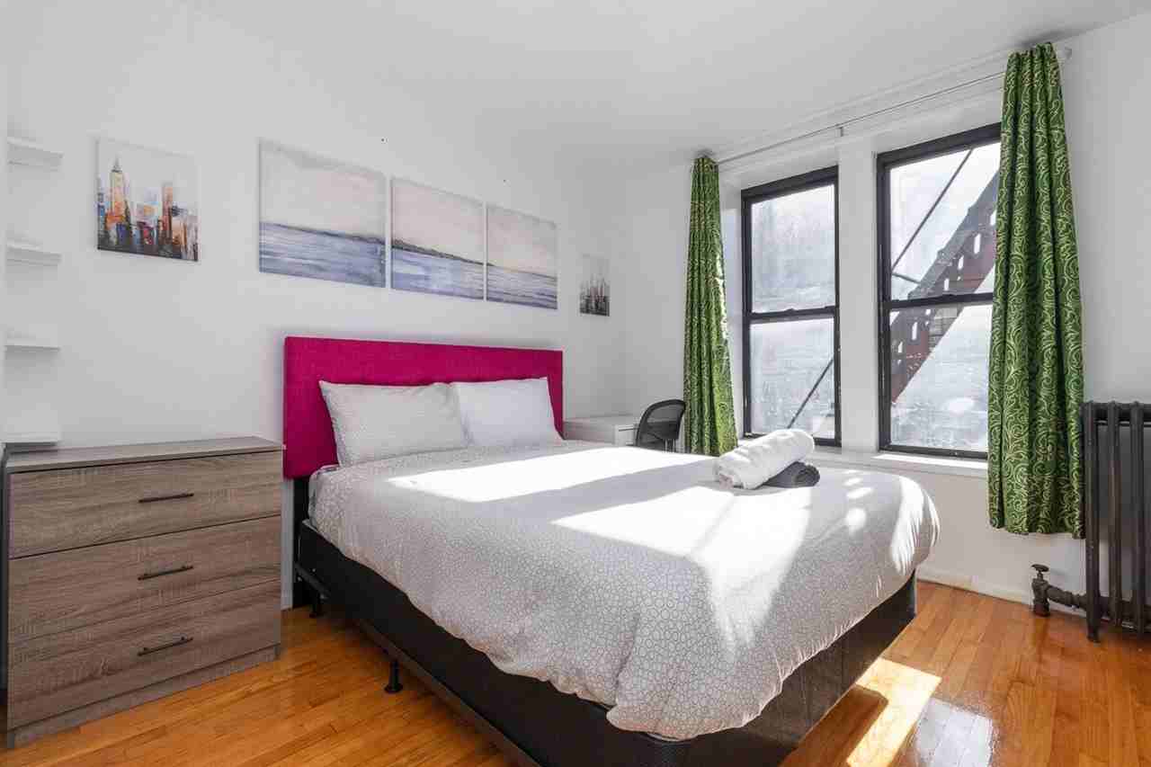 163 E 94th St #1032081P - Photo 6 of 20