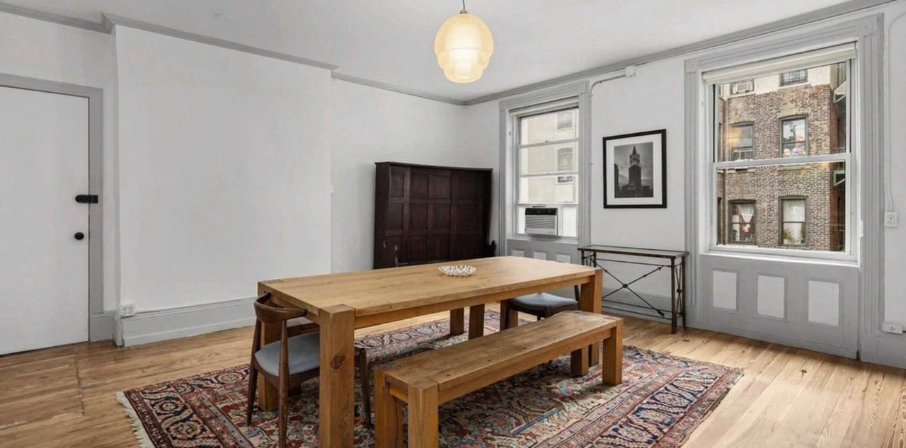 185 E Broadway #1541438P - Photo 3 of 5
