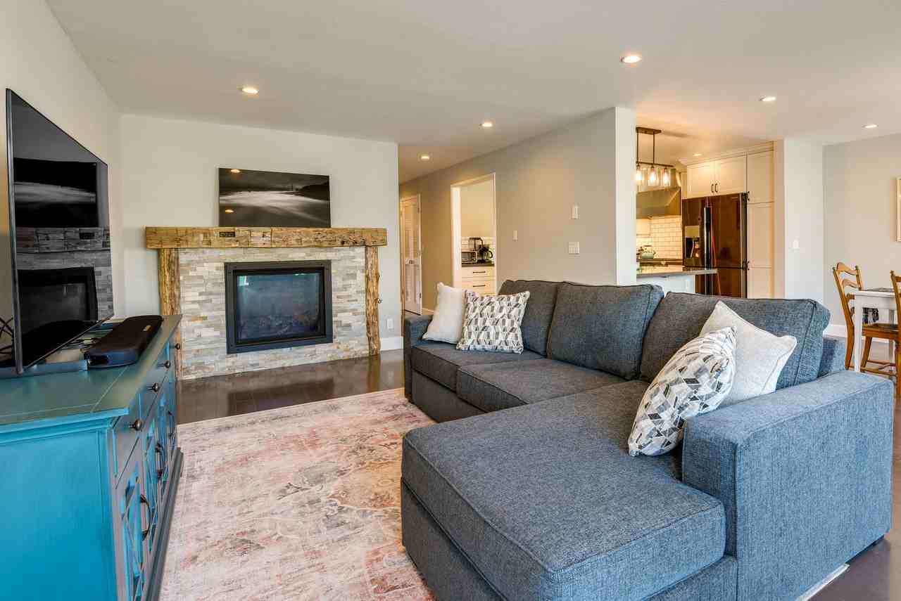 4631 Irving St #1546509P - Photo 3 of 25