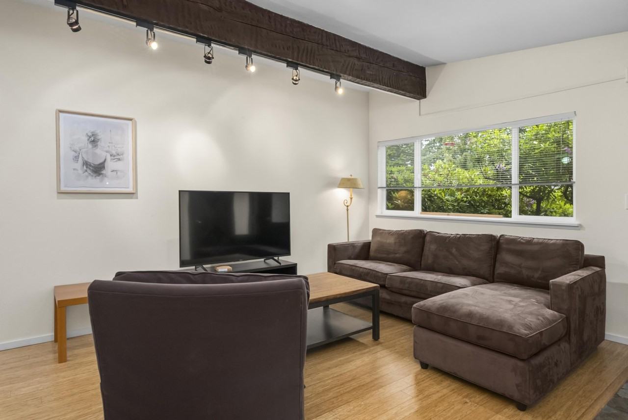 14025 Wallingford Ave N #1556320P - Photo 5 of 20