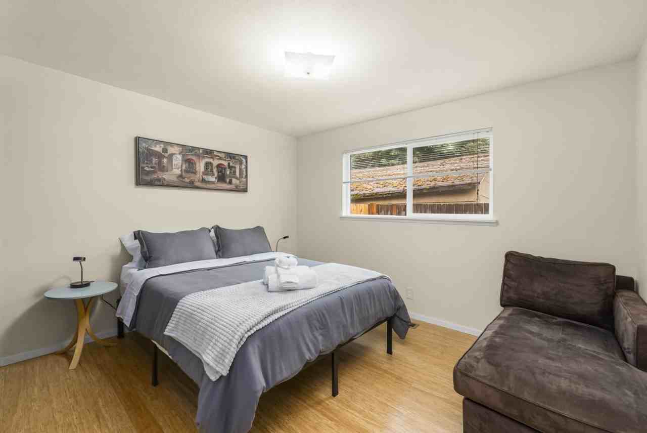 14025 Wallingford Ave N #1556320P - Photo 6 of 20