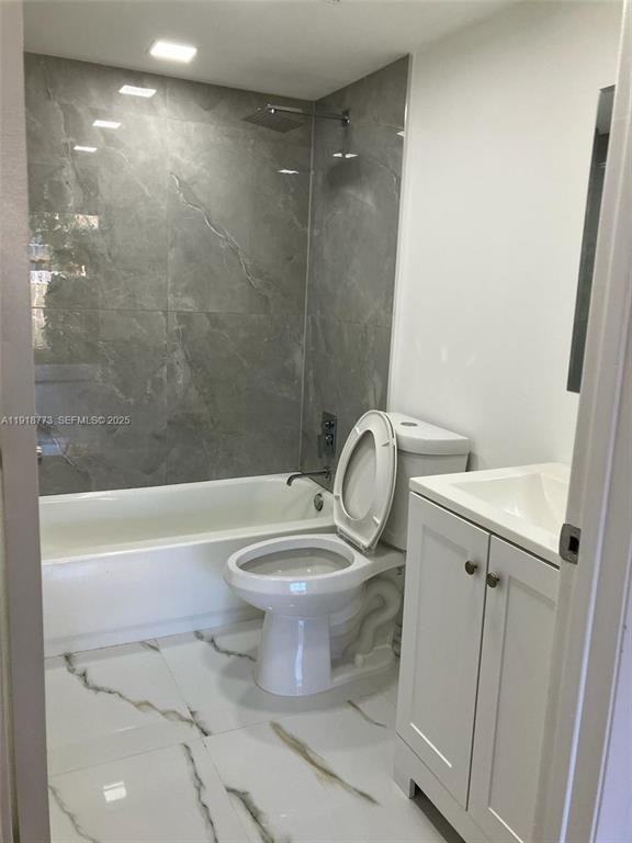 5200 Northwest 31st Avenue - Photo 5 of 9