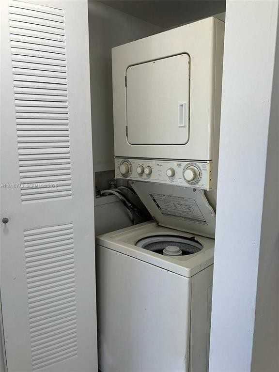 5200 Northwest 31st Avenue - Photo 6 of 9