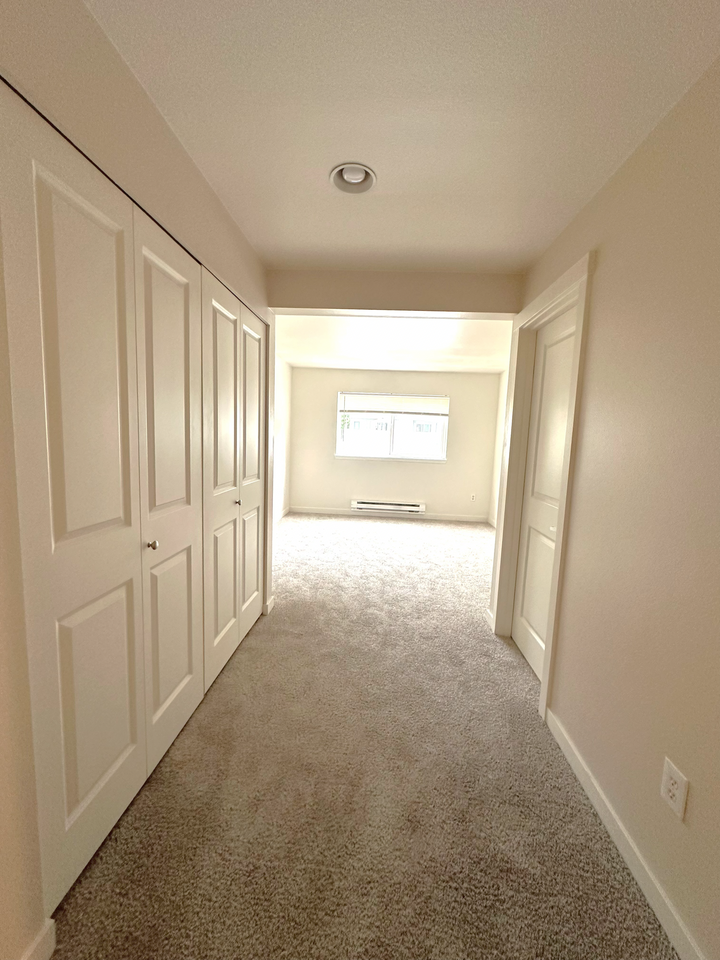 3043 14th Avenue West #B - Photo 7 of 24