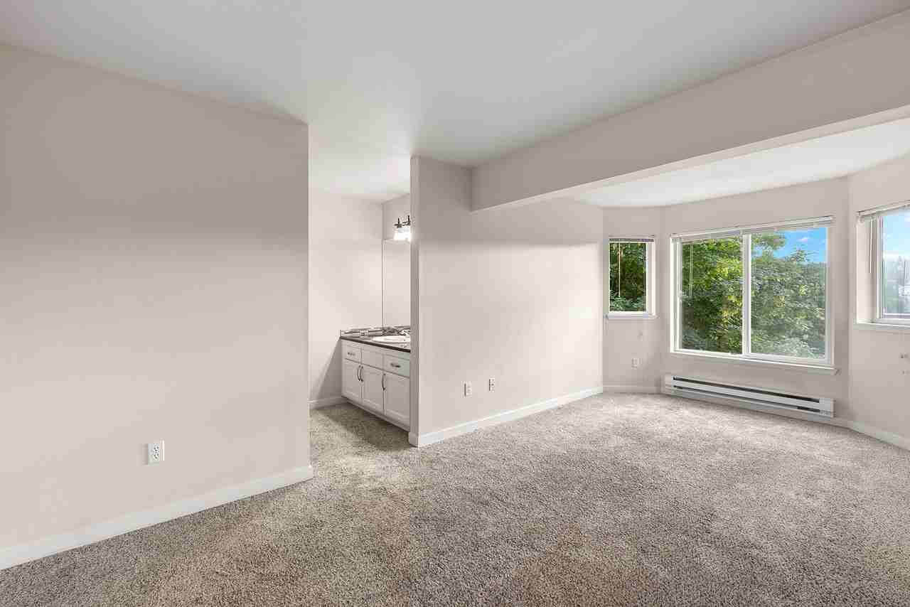 3043 14th Avenue West #B - Photo 4 of 24