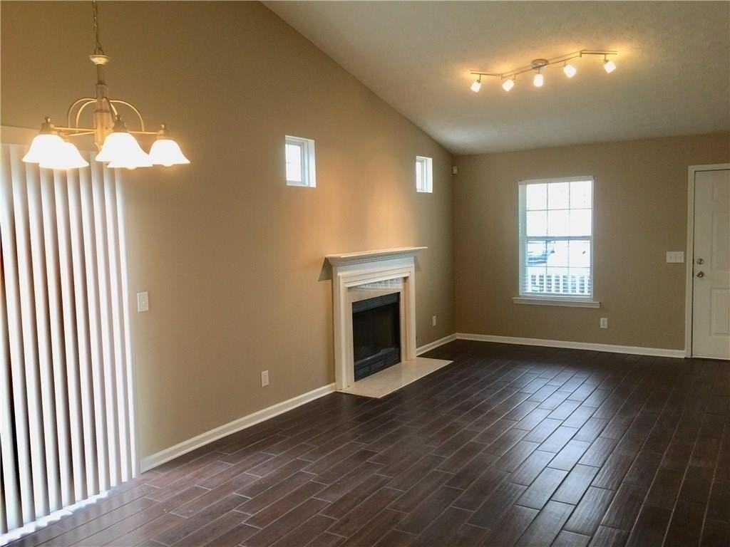 2040 Keenland Ct - Photo 5 of 10