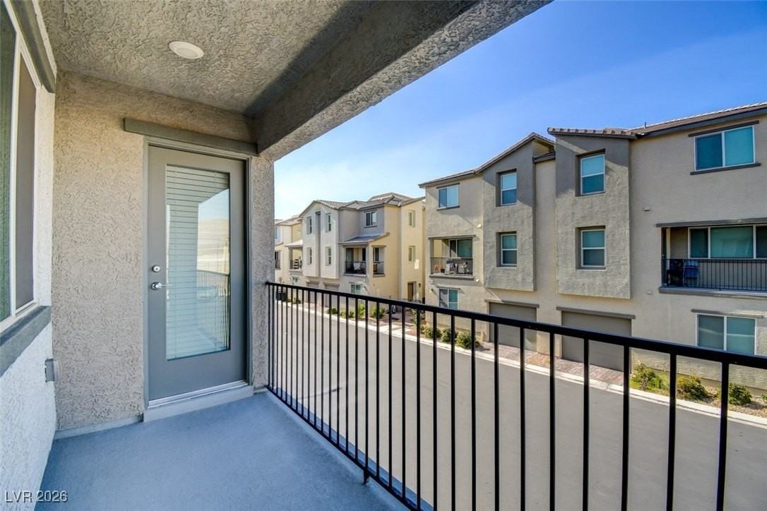 7030 Spicy Merlot St - Photo 7 of 18