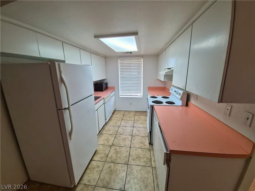 1350 Ogallala St #3 - Photo 5 of 9