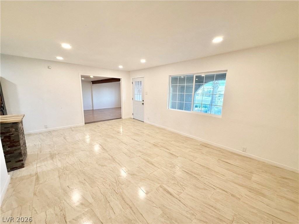510 E Simkins Rd - Photo 7 of 15