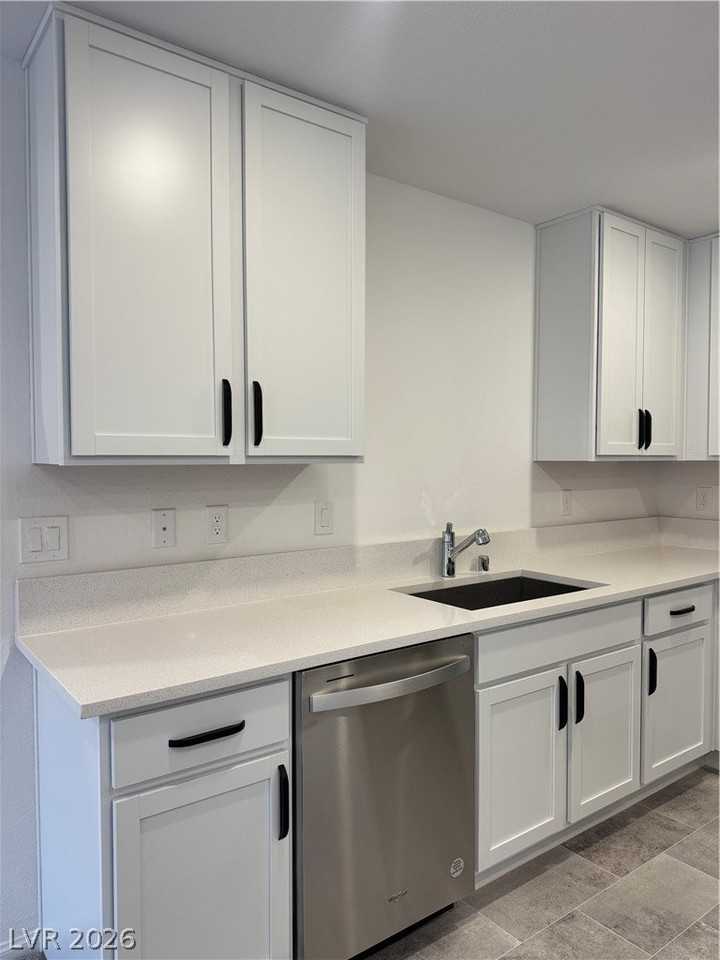 5239 Barcola Ave - Photo 7 of 37