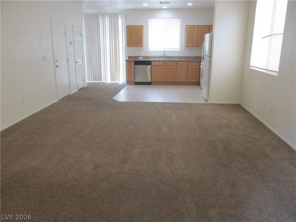 8513 Orly Ave - Photo 4 of 33