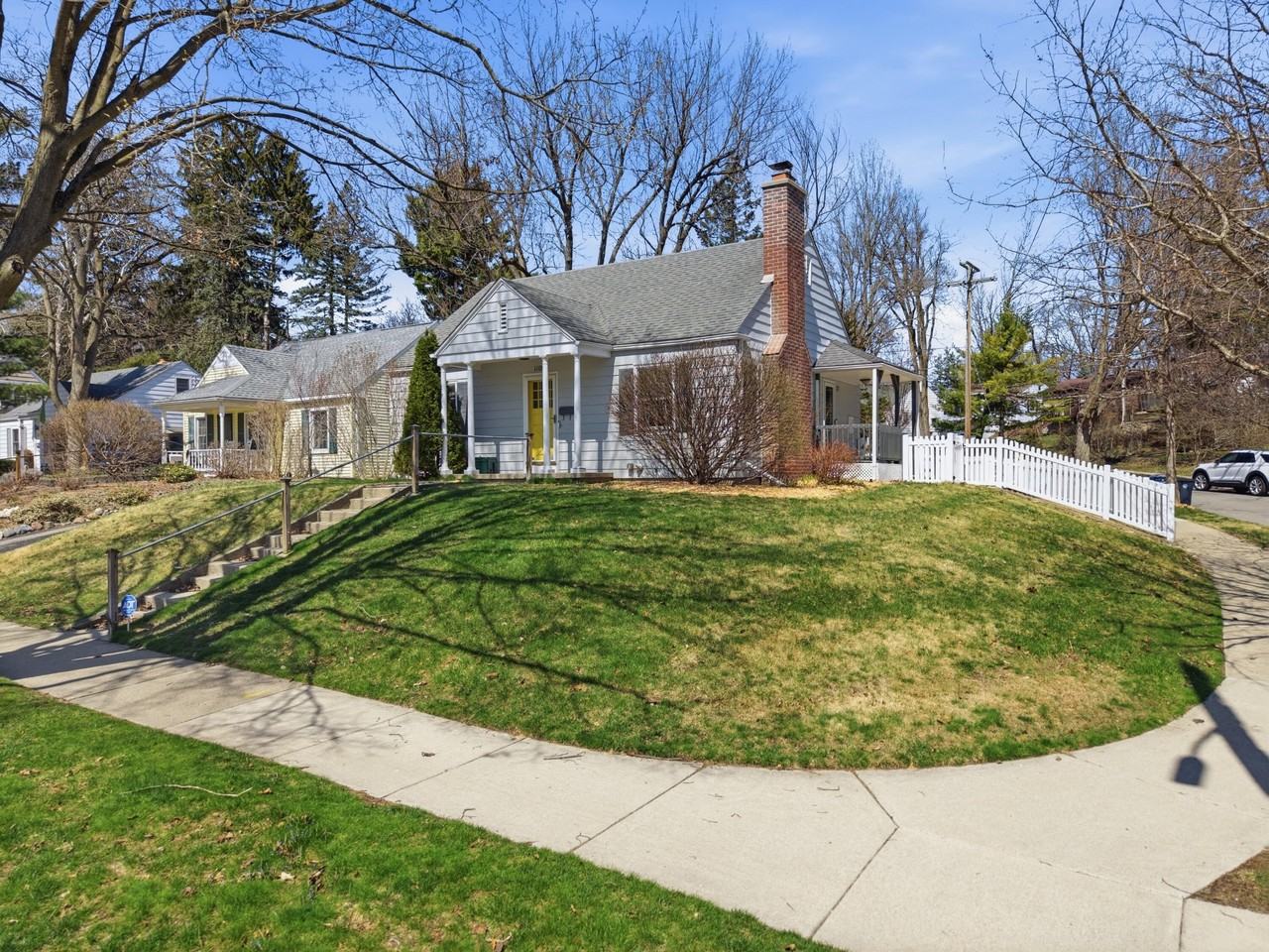 1102 Arborview Blvd - Photo 7 of 49