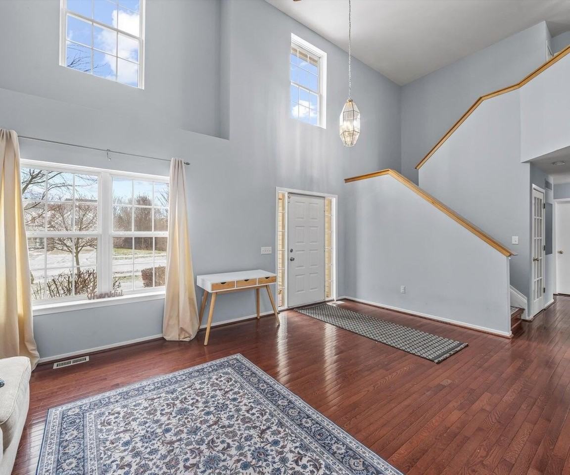1696 Reserve Ct - Photo 4 of 47