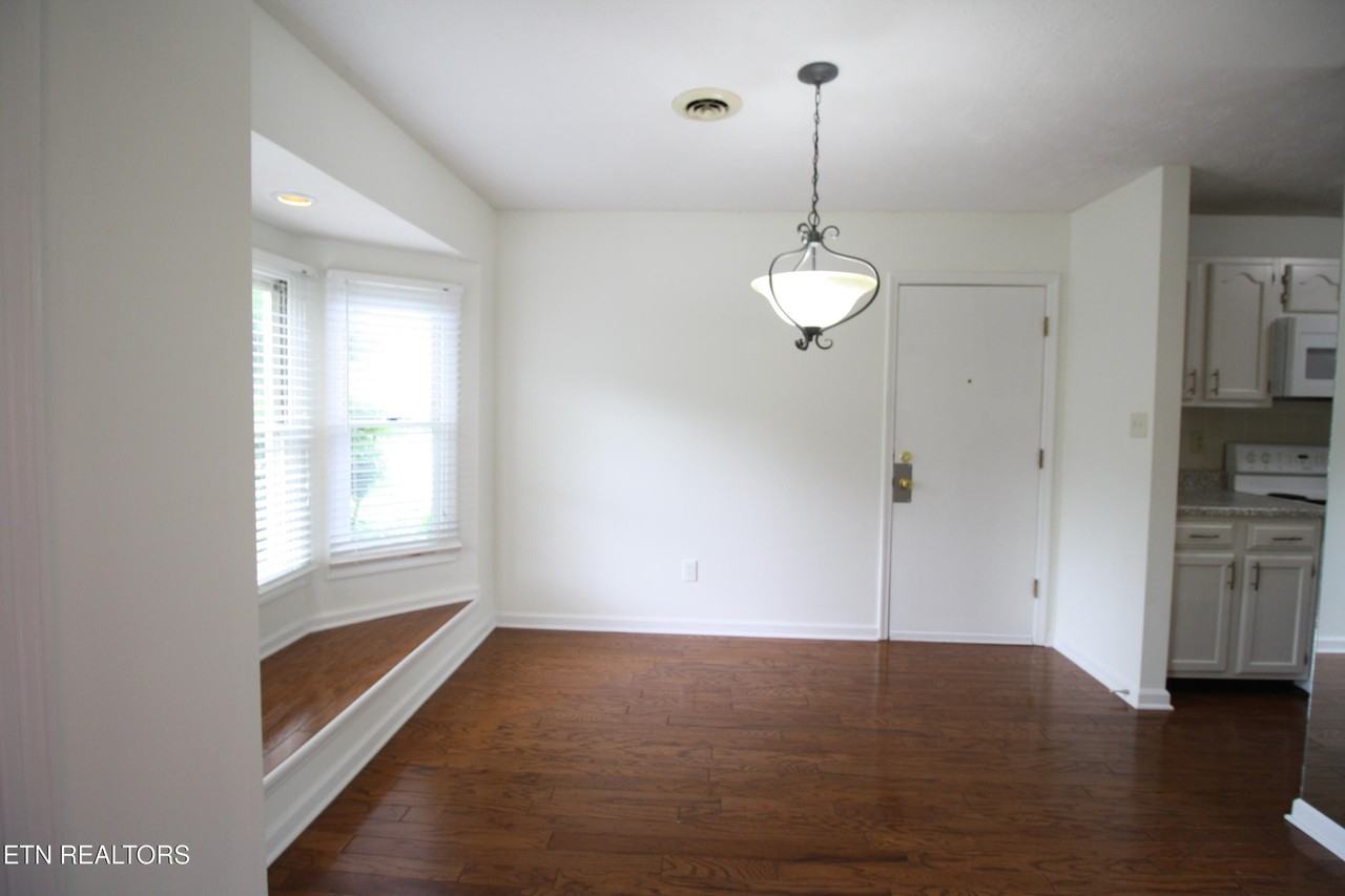 8737 Aragon Ln - Photo 3 of 28