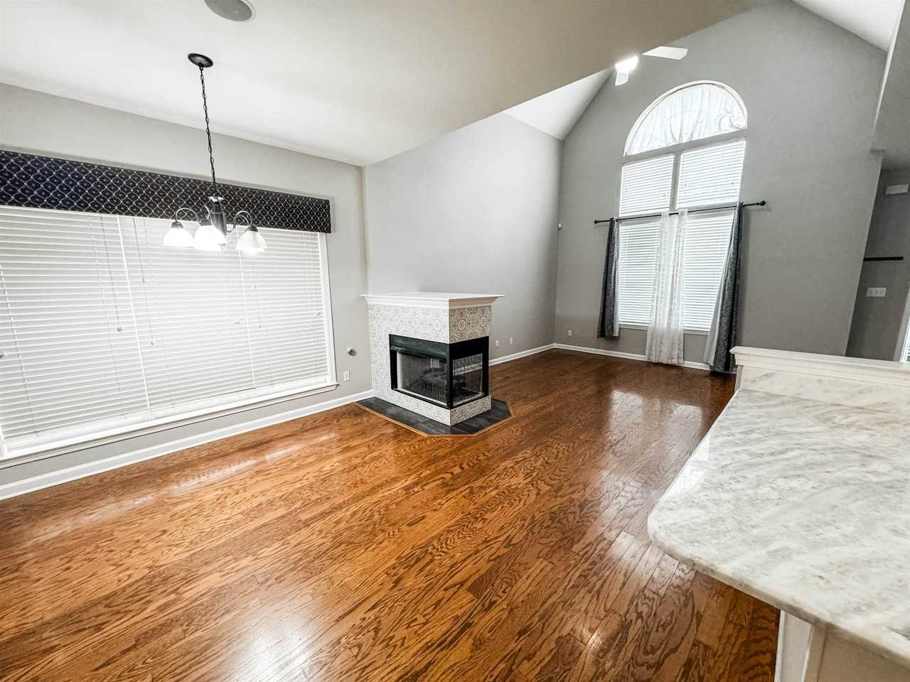 4564 Park Ridge Pkwy - Photo 4 of 8