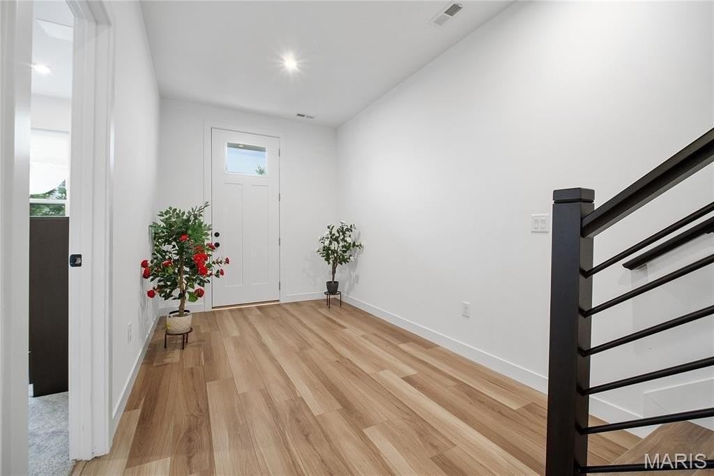 8937 Eager Rd - Photo 2 of 18