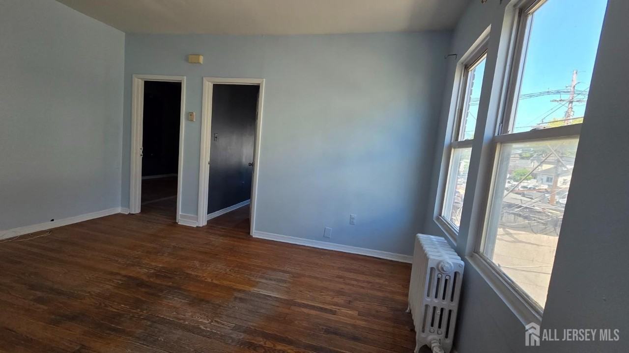 62 Georges Rd - Photo 6 of 12