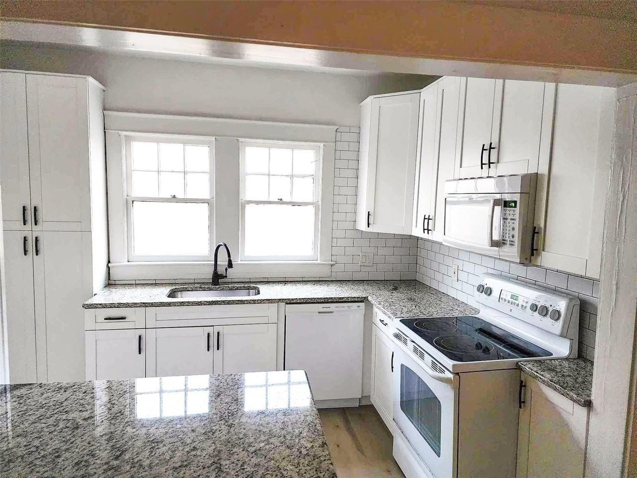 503 W Idlewild Ave - Photo 6 of 23