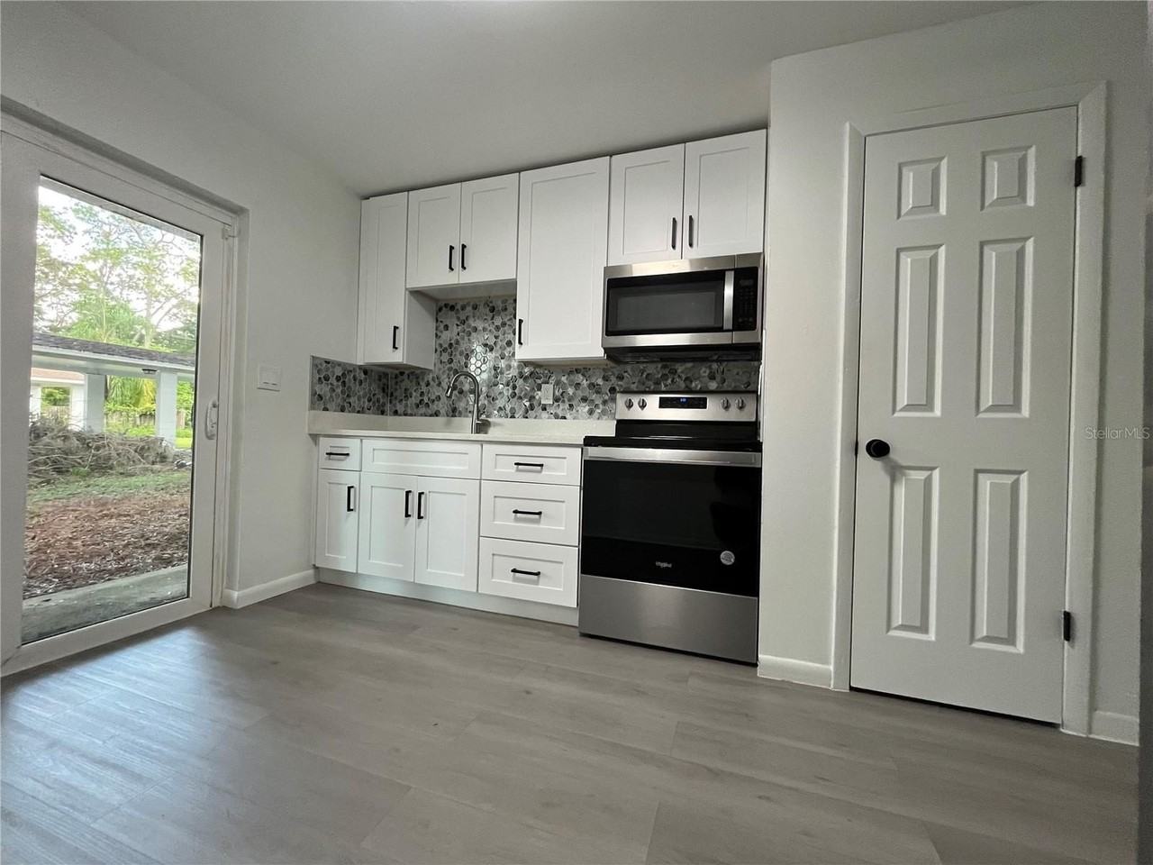 4814 20th St - Photo 2 of 25