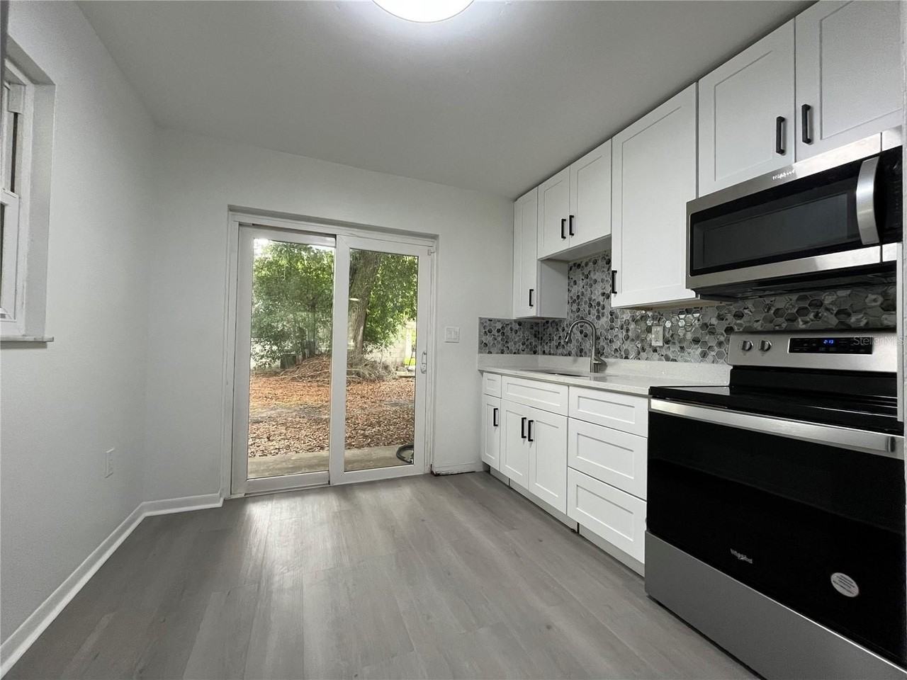 4814 20th St - Photo 3 of 25
