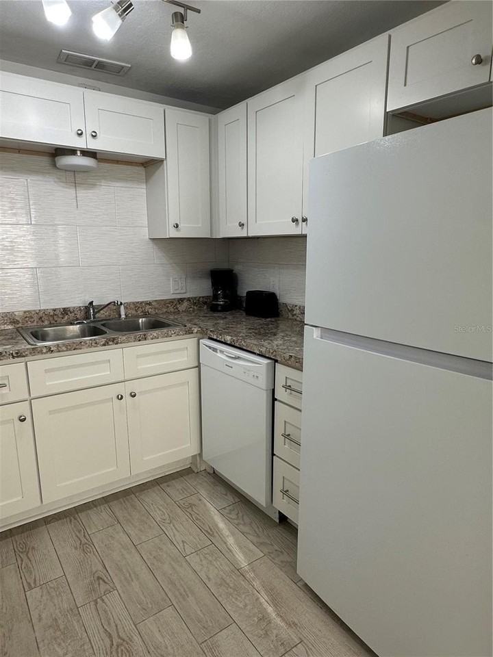 351 S Mcmullen Booth Rd #129 - Photo 7 of 22