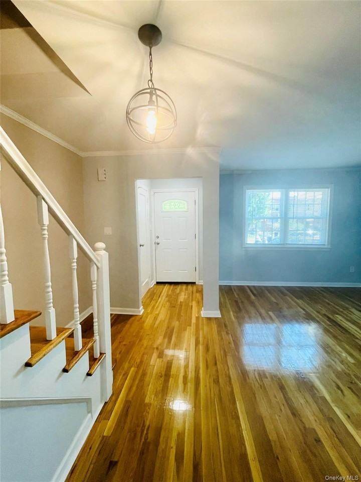 15022 58th Ave - Photo 3 of 29