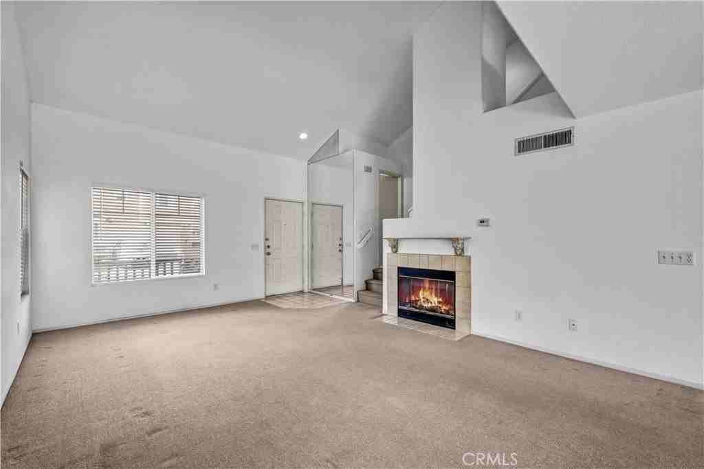 465 E Afton Ln - Photo 4 of 25