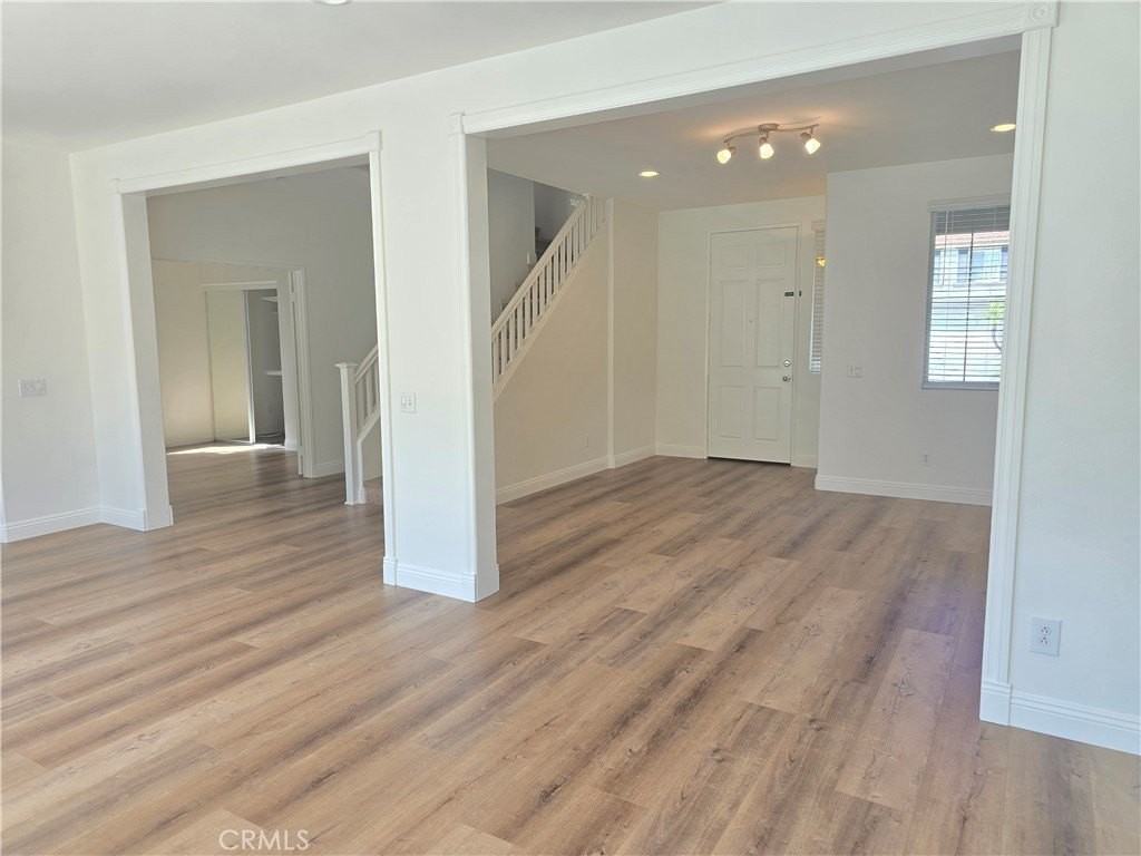 43717 Calabro St - Photo 5 of 30