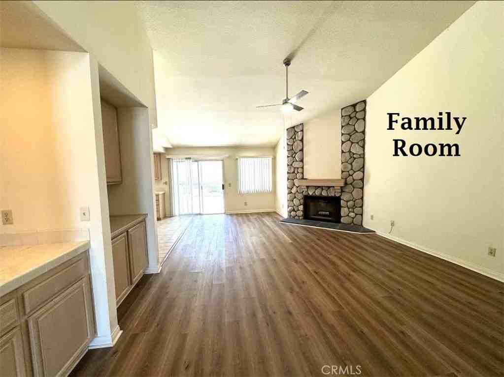 910 N Walnut Ave - Photo 6 of 13